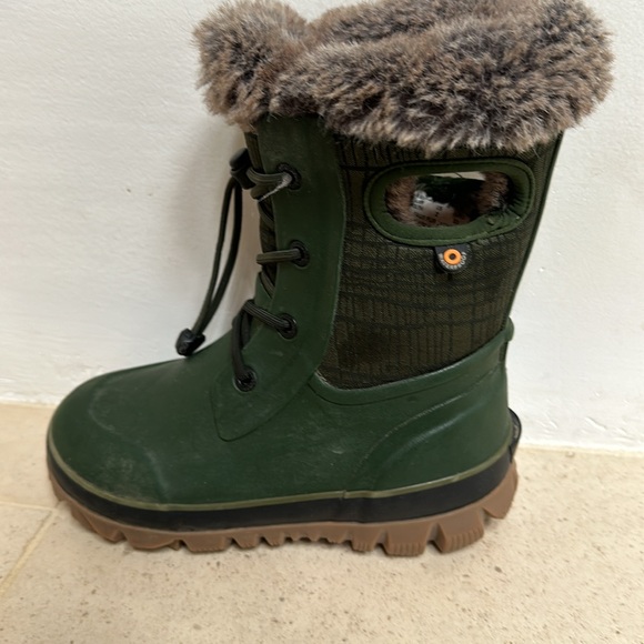 Bogs Arcata winter boot youth size 2 boys - Picture 6 of 8